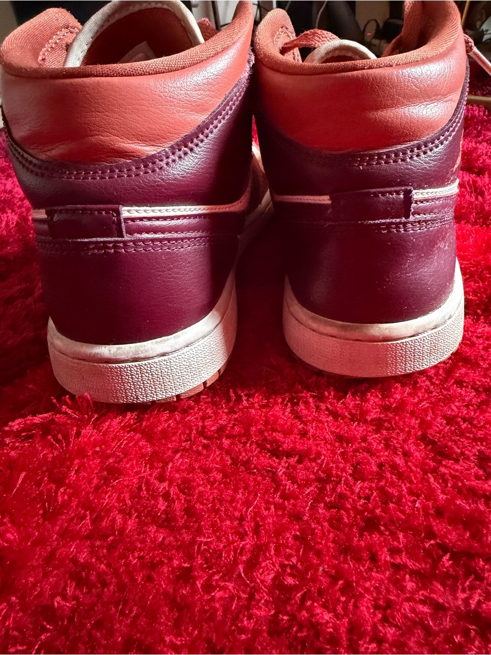 Jordan 1 Mid Dusty Peach Night Maroon - Picture 2 of 6